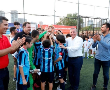 Seyhan Belediyesi U-12 Futbol Şampiyonasına Ev Sahipliği Yaptı