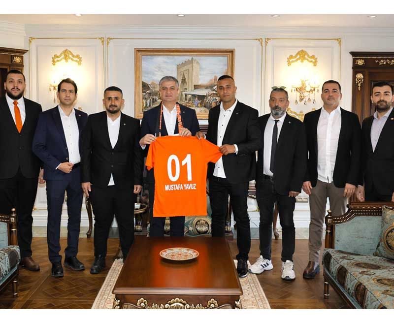 Adanaspor Taraftarlarından Vali Yavuz'a ziyaret