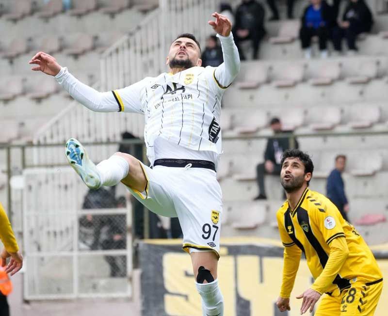 Adana 01 FK Beykoz'u 3-1 yendi, play off iddiasını sürdürdü