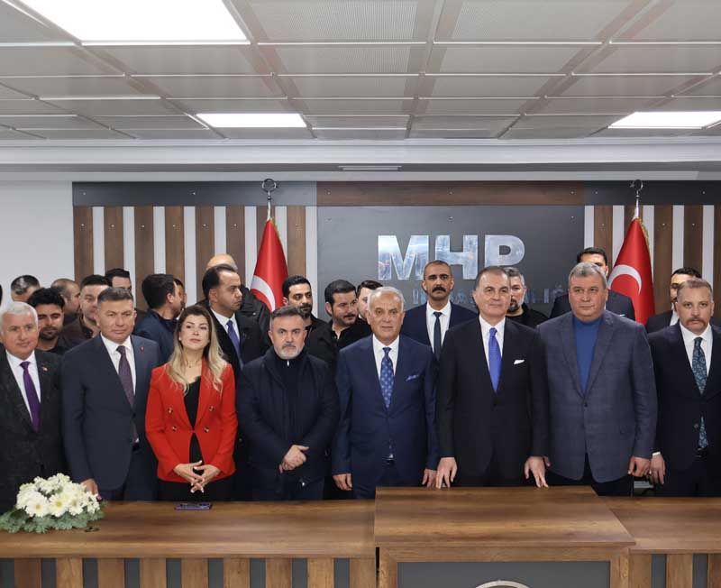 MHP Adana’da muhteşem bayramlaşma