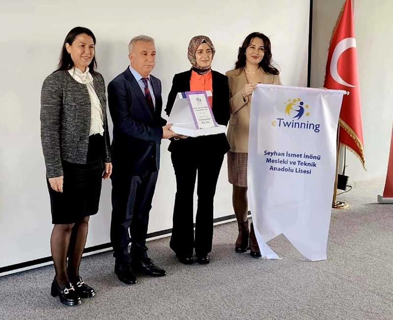 EĞİTİMDE ULUSLARARASI BAŞARI: SEYHAN İSMET İNÖNÜ ETWİNNİNG OKULU OLDU