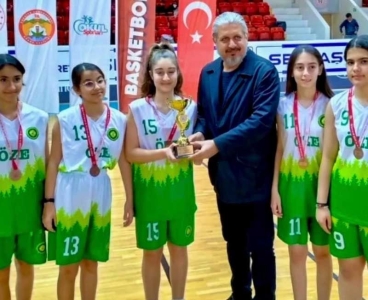 Basketbol da Başarılı takımlar Adana''yı il dışında temsil edecek