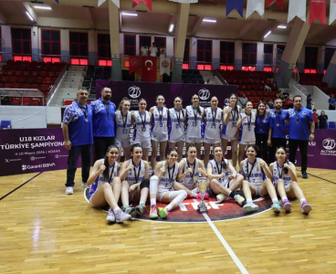 Adana Büyükşehir Belediyespor Basketbol Takımı Alkışı Haketti