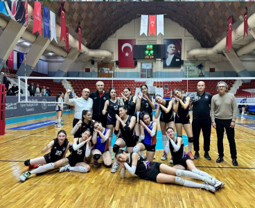 Büyükşehir Belediyespor Genç Voleybol takımı Şampiyon oldu