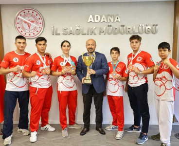 Halil Nacar, Öz Hilal Kulübünün şampiyonlarını ağırladı