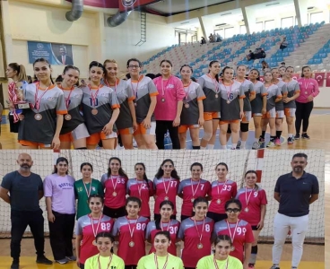 Adana Atlas Spor ile Büyükşehir Belediyespor Kadın Hentbol 2.ligi'ne yükseldiler