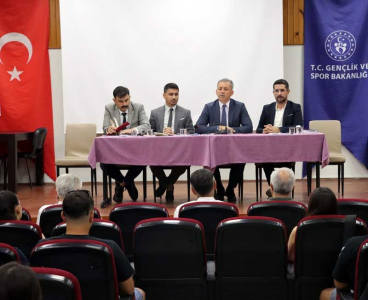 Adana'da Antrenörlerle Geniş Katılımlı Değerlendirme ve İstişare Toplantısı