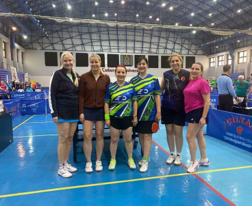 Dünya, Uluslararası Veteranlar Masa Tenisi Turnuvası'nı konuşuyor