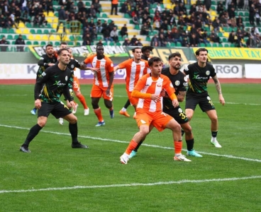 Adanaspor, Ş.Urfa'da dağınık görüntü verdi:4-0