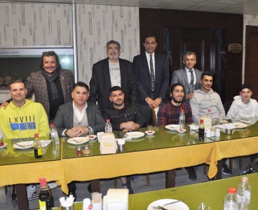 Temsa Adana Engelliler Basketbol Takımına Yüreğir Belediyesinden destek yemeği