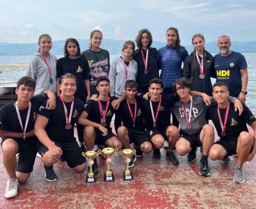 ÇEAŞ Anadolu Lisesi Türkiye Kürek Şampiyonu oldu