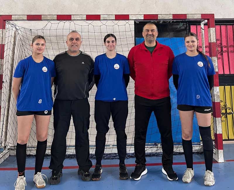 Adanalı 3 Hentbolcü Milli Takım Tarama Kampı'na Çağrıldı