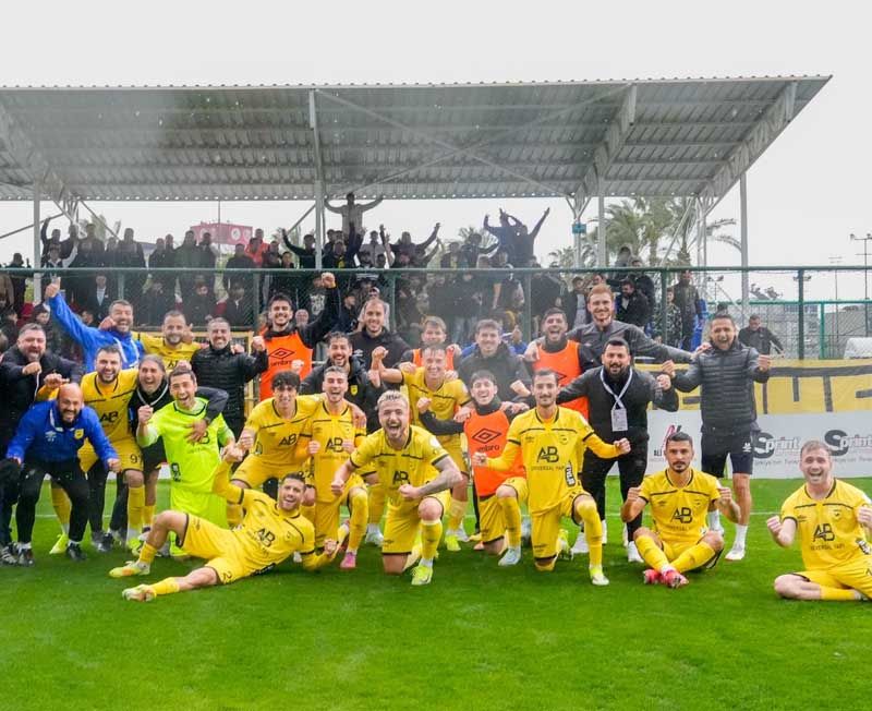 Adana 01 FK istikrarlı çıkışını sürdürüyor