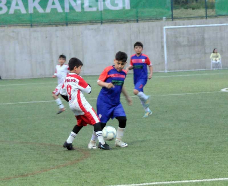 Akınspor, Gülpınarspor'u 3-1 yendi