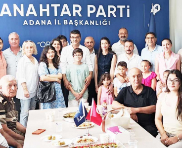 Anahtar Parti'de bayramlaşma töreni yapıldı
