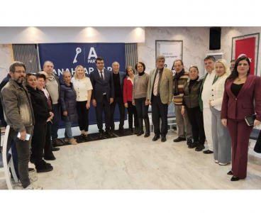 Anahtar Parti Adana İl Teşkilatı’ndan Anlamlı Aile İftarı