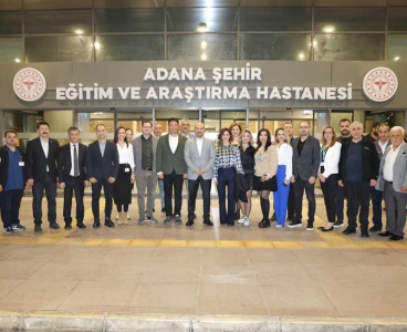 Halil Nacar İftarını Şehir Hastanesi'nde personelle yaptı