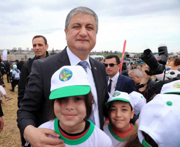 MİMAR KEMAL İLKOKULU ÖĞRENCİLERİNDEN 'YEŞİL VATAN'A CAN SUYU!