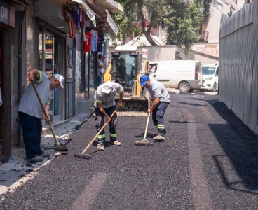 Seyhan’da Asfalt Seferberliği Sürüyor