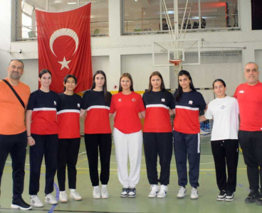 Spor Lisesi Hentbol Kadın Takımı 1.lig’in en genç takımı